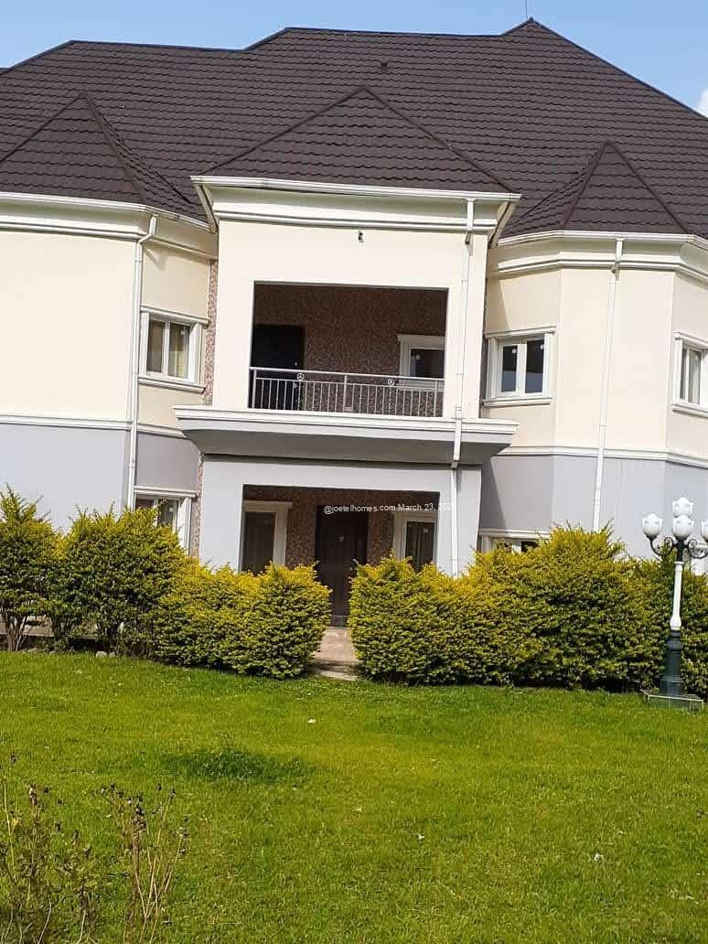Luxury Estate for Sale in Gold & Base Rayfield Road, Jos Plateau State Luxury Estate for Sale in Gold & Base Rayfield Road, Jos Plateau State