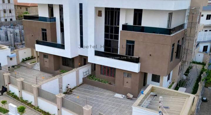 6 Bedroom Semi-Detached Duplex With A Bq Up For Sale Jahi, Abuja