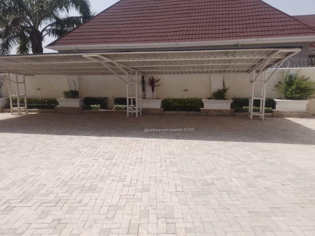Luxury 6-Bed Duplex with Guest Chalet | Over 1000sqm in Rayfield Luxury 6-Bed Duplex with Guest Chalet | Over 1000sqm in Rayfield