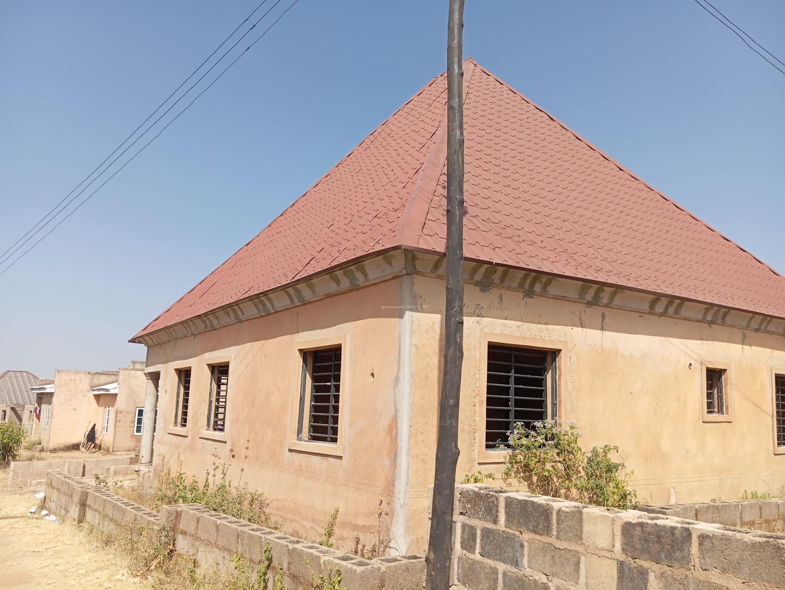 FOR SALE: Prime 3-Bedroom Bungalow in Shinco Close, Jos | ₦30M